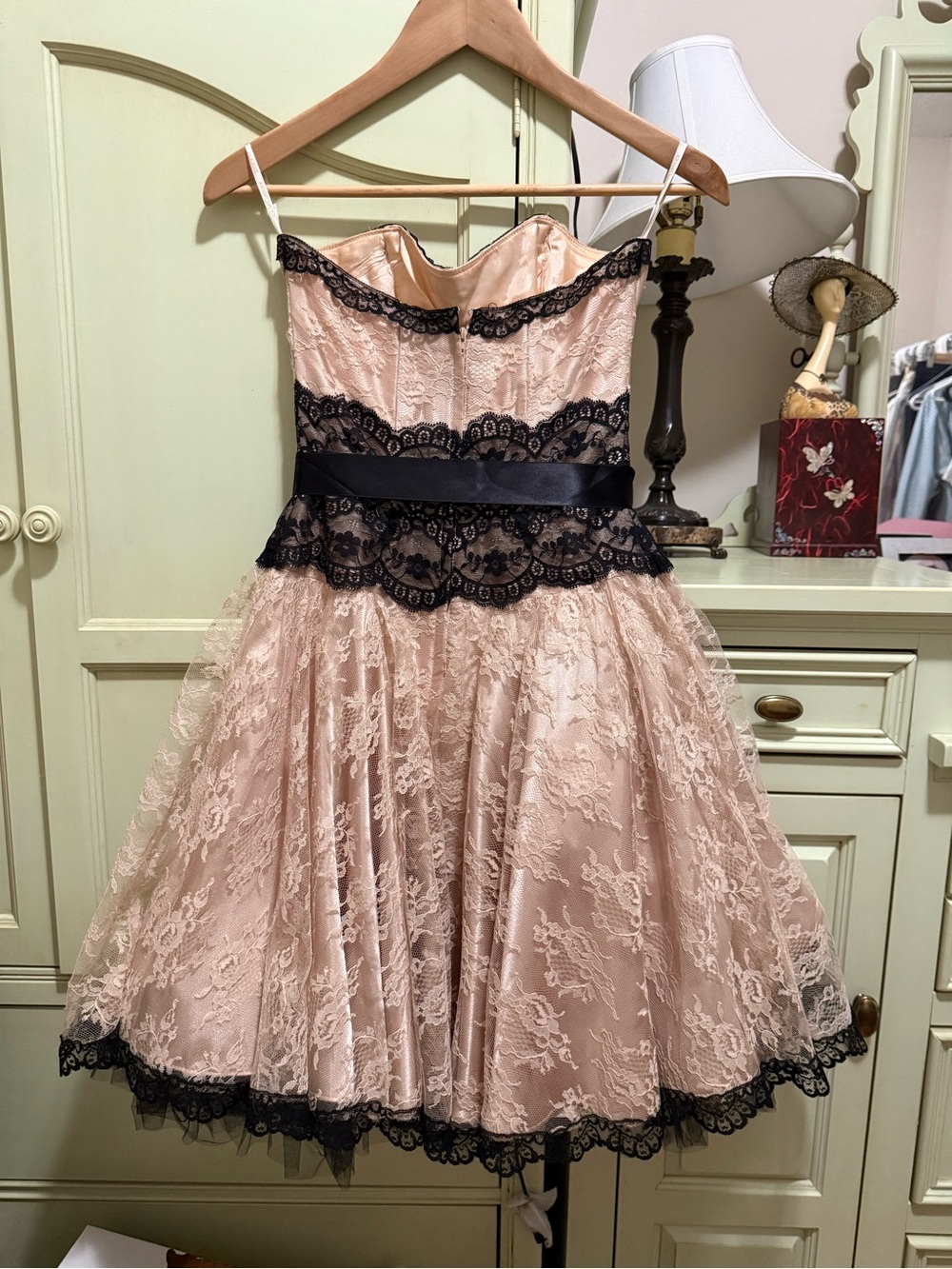 Jessica McClintock Blush Pink Lace Party Dress with Black Satin Bow - Picture 2 of 6